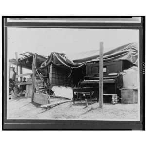 Makeshift shelter, piano, Mississippi Flood of 1927 