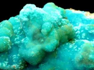 327g,NEW find ice blue HEMIMORPHITE w/aurichalcite crust  