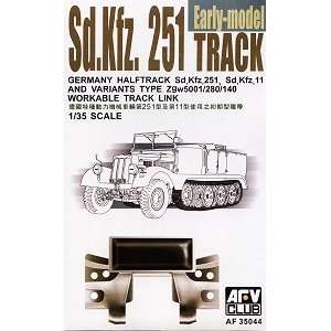    SdKfz 251 (Early) Workable Track Links 1 35 AFV Club Toys & Games