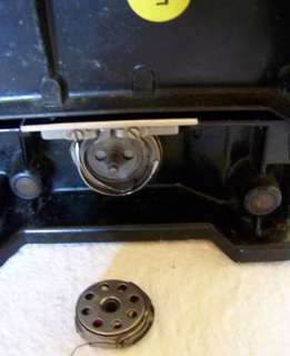   Featherweight Scroll Face Sewing Machine w Black Case Working  