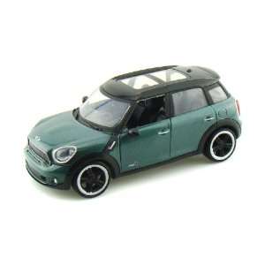 2011 Mini Cooper Countryman S All 4 1/24 Green Toys 
