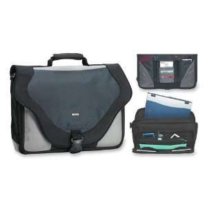  SOLO Netbook Case with retractable handle   USLCLA1154 