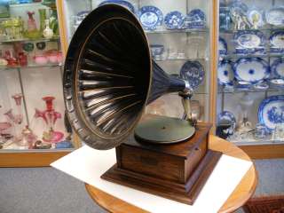 Royal Talking Machine Chicago Phonograph   Scarce  