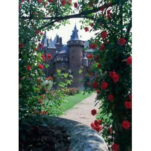  Garden with View of Dehooch Castle, Holland Stretched 
