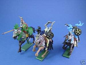 Toy Soldiers Britains Deetail Mounted Medieval Knights Set #2 1/32 