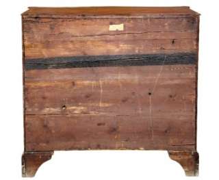 18TH CENTURY ANTIQUE SERPENTINE CHEST OF DRAWERS  