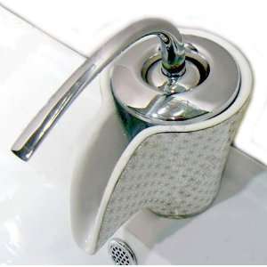 pro new European quality ceramic Brass Bathroom SINK Faucet Mixer Tap 