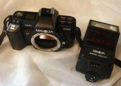 Minolta 7000 Maxxum AF 35mm SLR & Flash / BODY ONLY  