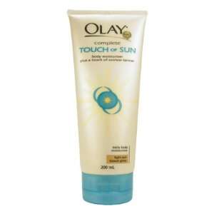 Olay Touch Of Sun Body Moisturiser With A Touch Of Self Tanner   Light 