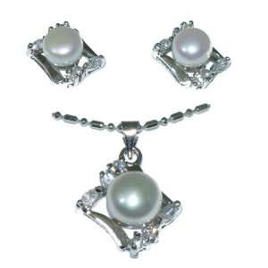  Four Sided Silver plated Diamond like with White Pearl 