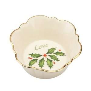 Holiday Love Small Fluted Round Dish [Set of 4] 