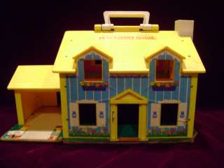 Vintage 1969 FISHER PRICE PLAY FAMILY HOUSE   LITTLE PEOPLE #952 
