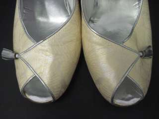 LA SCARPA Gold Tassle Floral Peep Toes Heels Shoes 8  