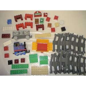  Lego Duplo Thomas the Tank Engine Lot of Blocks & 16 