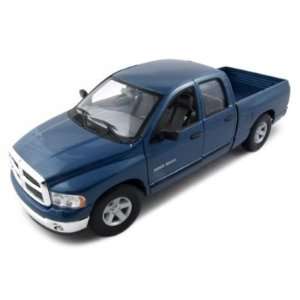  2002 Dodge Ram 1500 Quad Cab Diecast Car Blue 1/18 Toys & Games