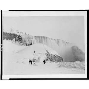  Partly frozen falls, Niagara Falls, New York, NY 1900 