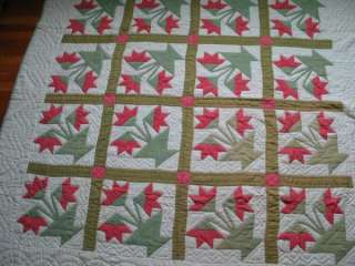 Vntge Flower Basket Quilt Carolina Lily Classic Colors Red Green 