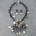 Black MOP and Pearl Floral Vines Jewelry Set (3 10 mm) (Thailand 
