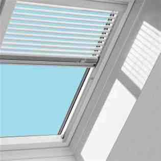   White Manually Operated Venetian Skylight Blinds for FS M04 Models