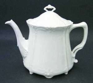 HUTSCHENREUTHER Baronesse White tea pot 43oz  