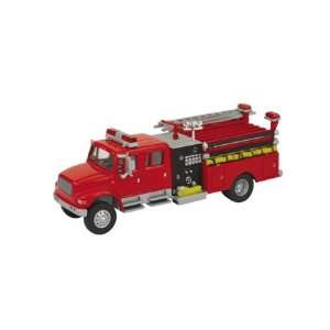  HO International Crew Cab Fire Engine Red BLY401011 Toys & Games