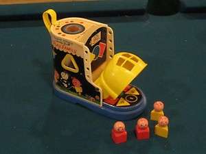 Vintage Fisher Price Lacing Shoe with people #136 1965  