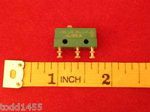   Limit Switch Military Spec MS25085 2 Plunger Pin 5a 250V AC  