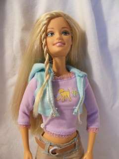 Very Nice Barbie Doll Mattel w/ Casual Outfit Blond  