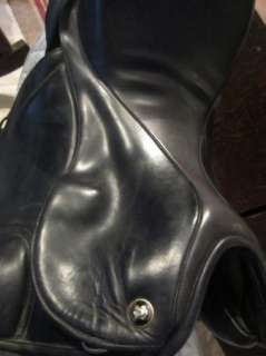 Hennig Classic Dressage Saddle   18  