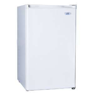  Sunpentown RF 440W Compact Refrigerators
