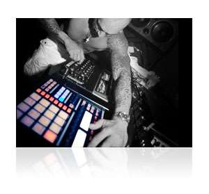 NATIVE INSTRUMENTS MASCHINE 1.7 + ELEMENTS + 2 EXPANSIONS + NI GIFT 