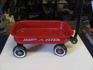 radio flyer wagon one of the red plastic covers fell off but will be 
